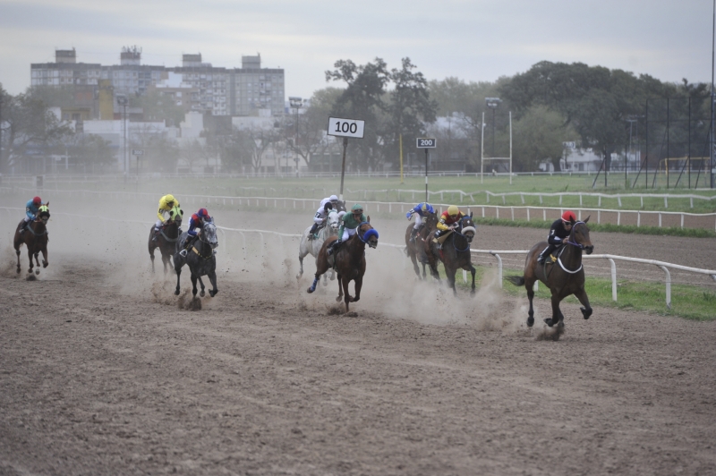 Grizi se coronó victorioso en el aclamado Clásico “Ciudad de Rosario”