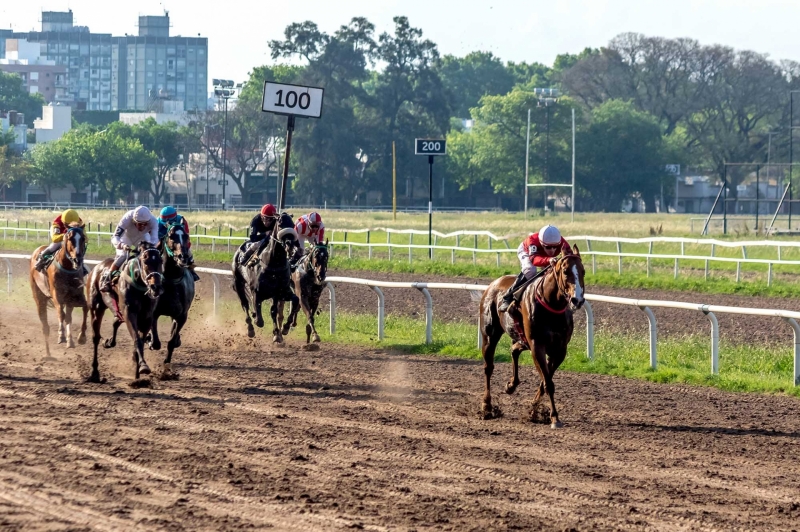 Apasionante jornada en el Hipódromo de Rosario