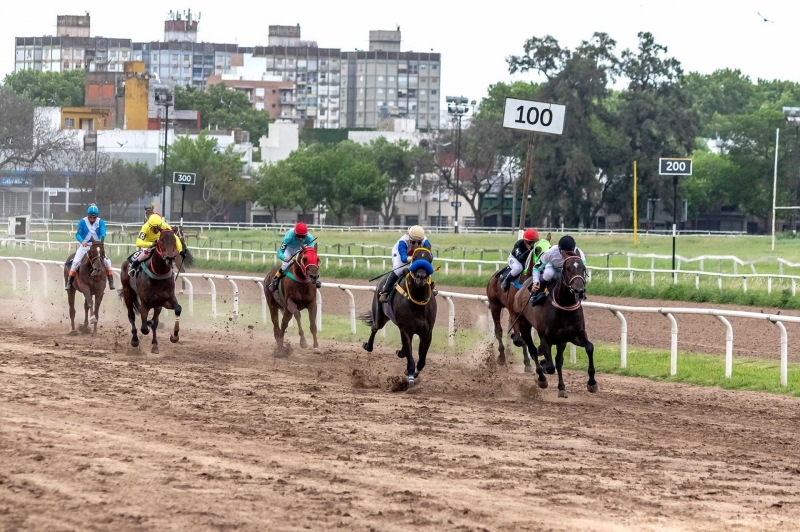 Abenaki se llev贸 la gloria en una emocionante jornada